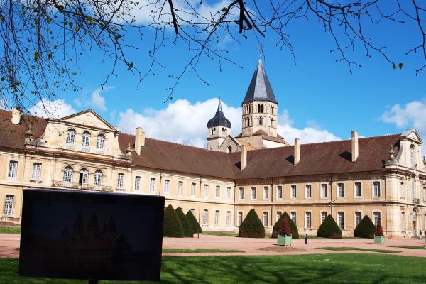 chemins de saint Jacques de Cluny au Puy en Velay ©van der Stockt Kris